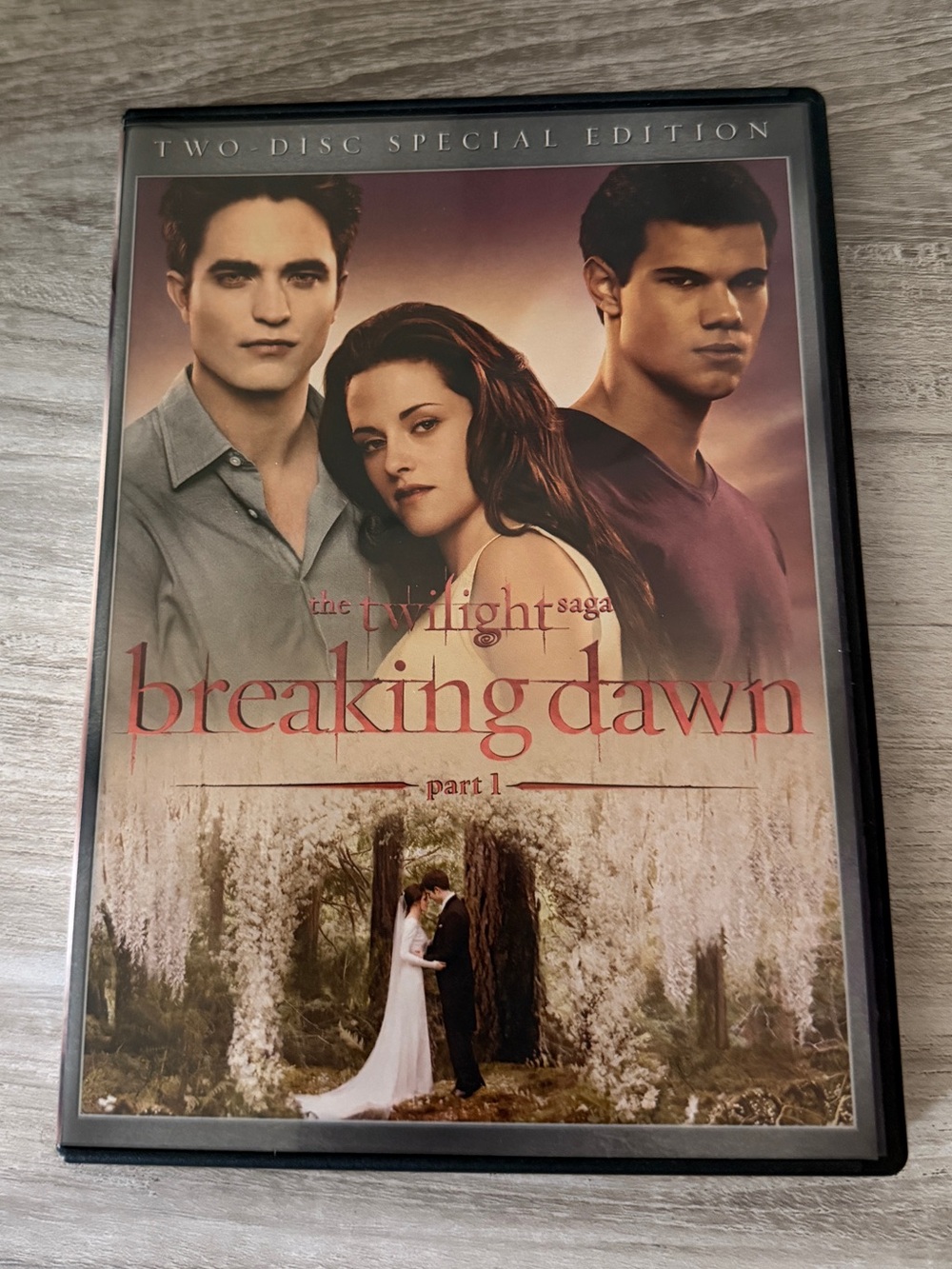 Twilight Breaking Dawn Part 1 Special Edition DVD